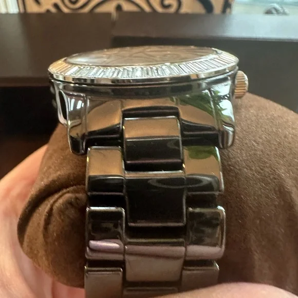 Michael Kors Black and Silver Timepiece - Picture 6 of 12